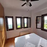 House Afetes Nyaraló