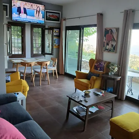 House Afetes * Afétai