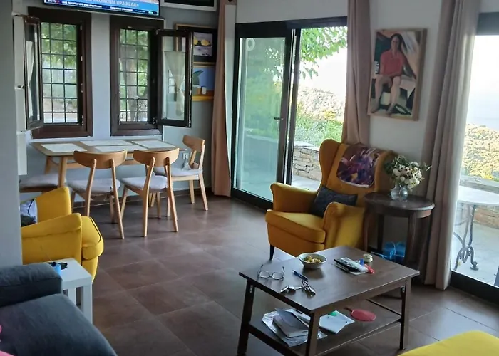 House Afetes * Afétai